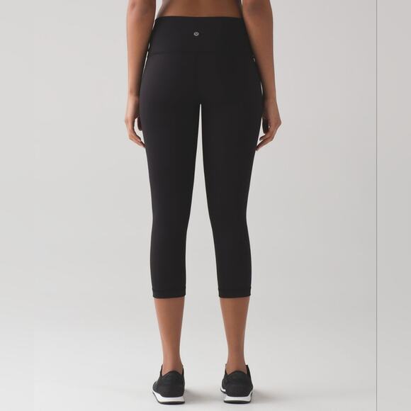 Lululemon Wunder Under Crop Hi-Rise Full-On Luxtreme 21" Black First Release 2 - Picture 1 of 8